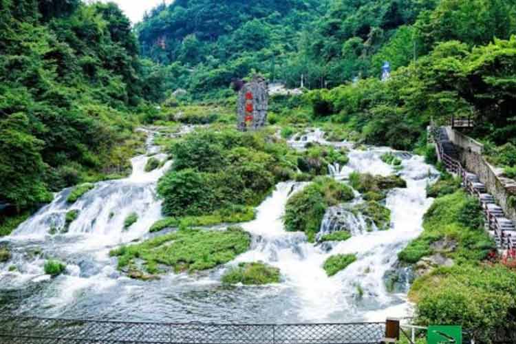桃源河國(guó)家AAAA級(jí)景區(qū)漂流