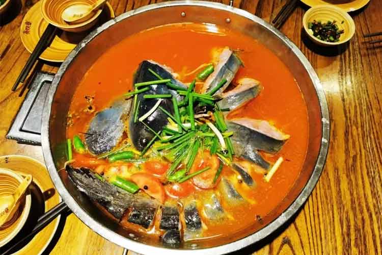 貴安馬場鎮(zhèn)酸湯魚
